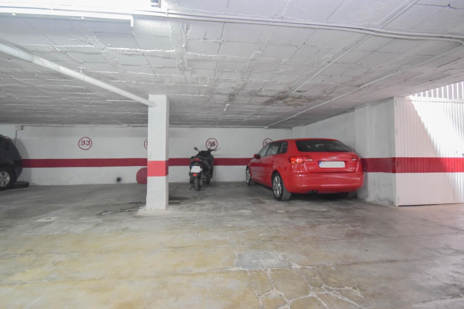 Garage for sale in Granada city - € 6,000 (Ref: 9443216)