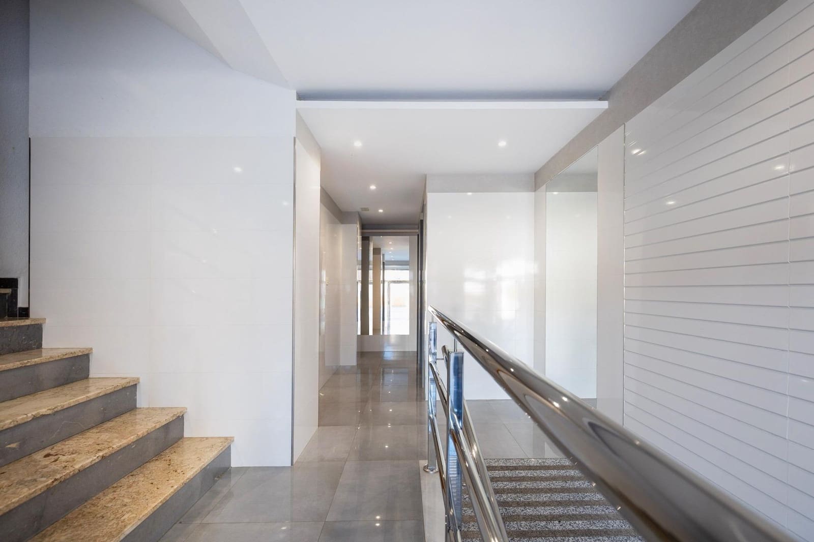 6 soveværelse Lejlighed til salg i Motril med garage - € 220.000 (Ref: 9443220)