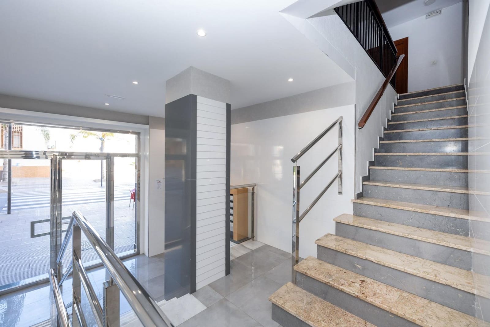 6 soveværelse Lejlighed til salg i Motril med garage - € 220.000 (Ref: 9443220)