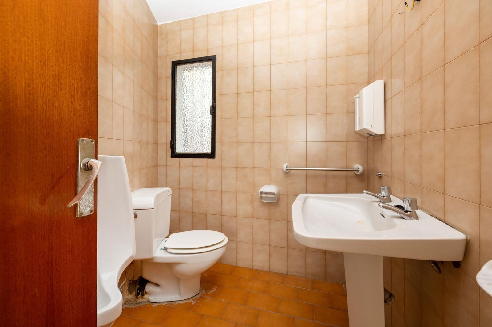 6 soveværelse Lejlighed til salg i Motril med garage - € 220.000 (Ref: 9443220)