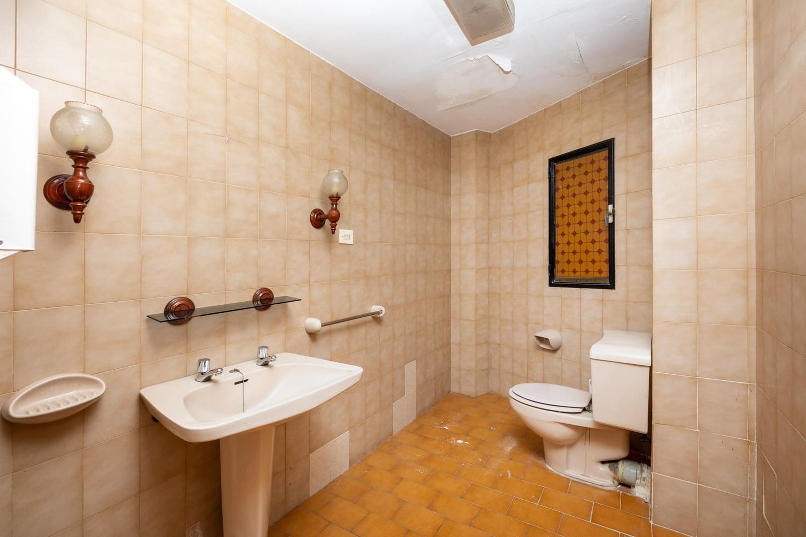 6 soveværelse Lejlighed til salg i Motril med garage - € 220.000 (Ref: 9443220)