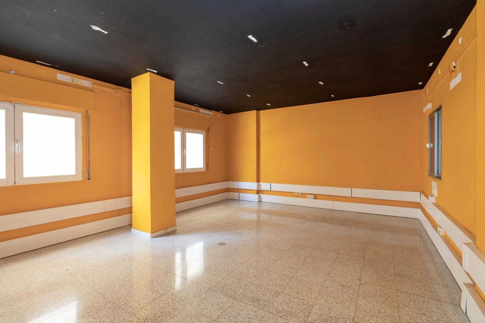 6 soveværelse Lejlighed til salg i Motril med garage - € 220.000 (Ref: 9443220)