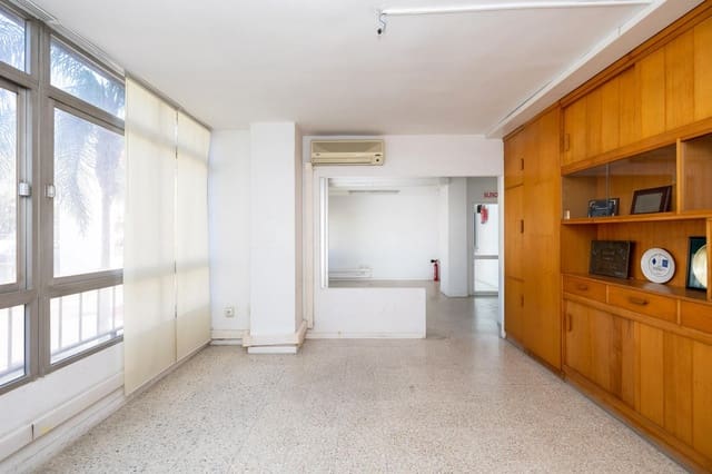 6 soveværelse Lejlighed til salg i Motril med garage - € 220.000 (Ref: 9443220)