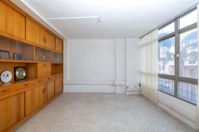 6 soveværelse Lejlighed til salg i Motril med garage - € 220.000 (Ref: 9443220)