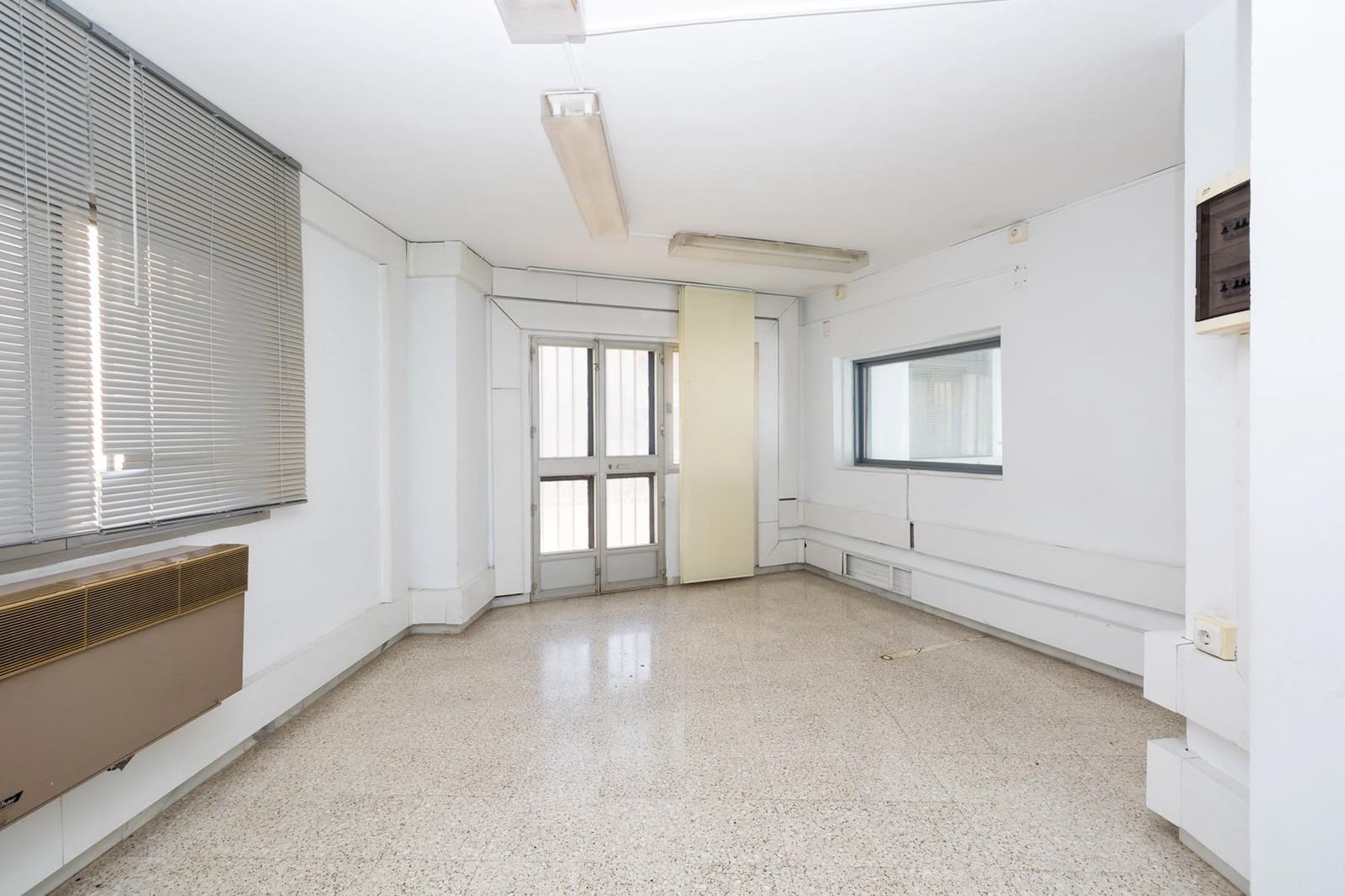 6 soveværelse Lejlighed til salg i Motril med garage - € 220.000 (Ref: 9443220)