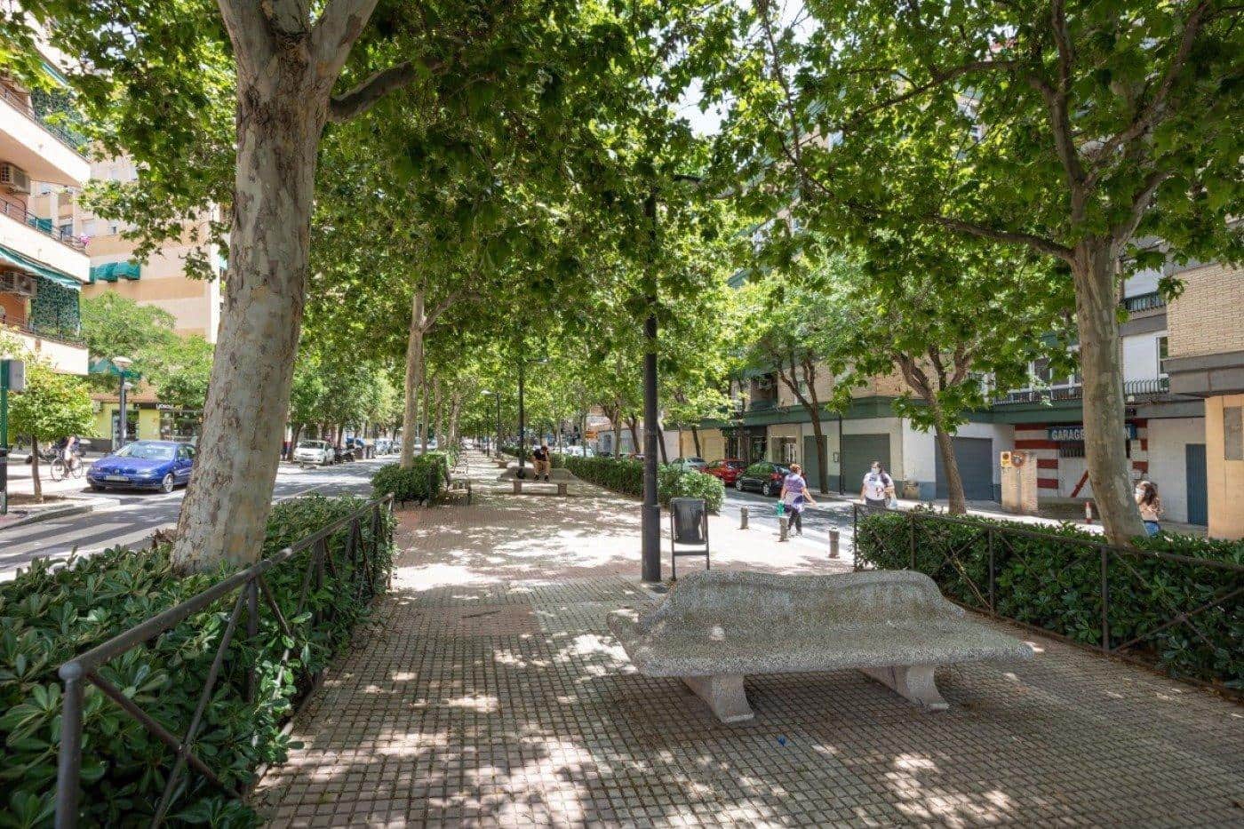 Kommersiell til salgs i Granada by - € 75 000 (Ref: 9443221)