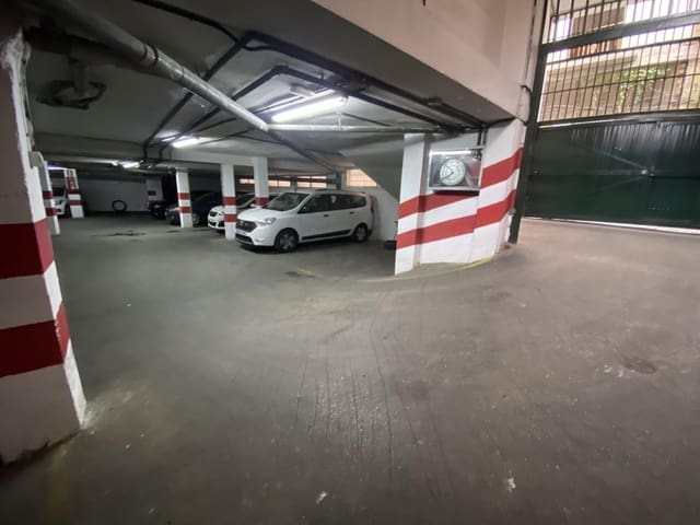 Garage te koop in San Matías - Realejo, Granada stad - € 29.500 (Ref: 9443223)