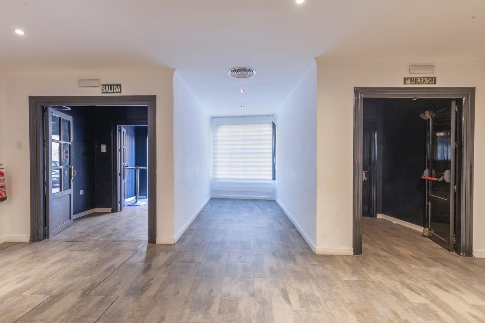 Commercial for sale in Motril - € 195,000 (Ref: 9443225)