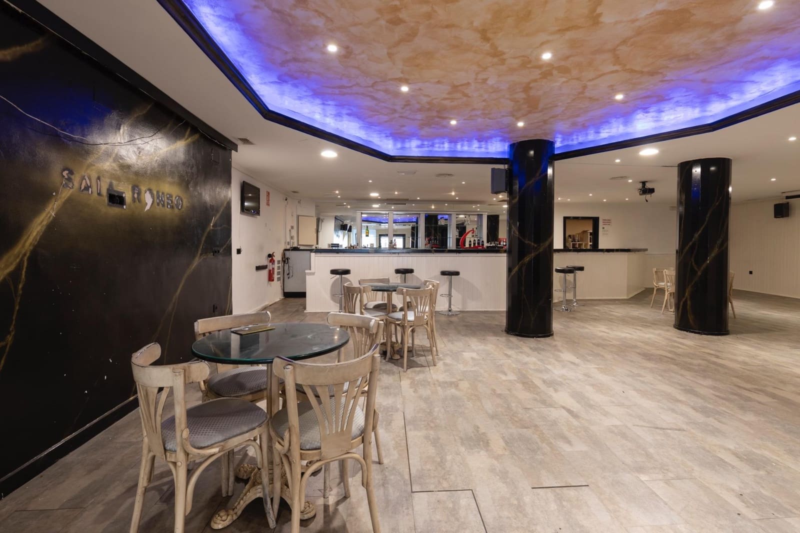 Commercial for sale in Motril - € 195,000 (Ref: 9443225)