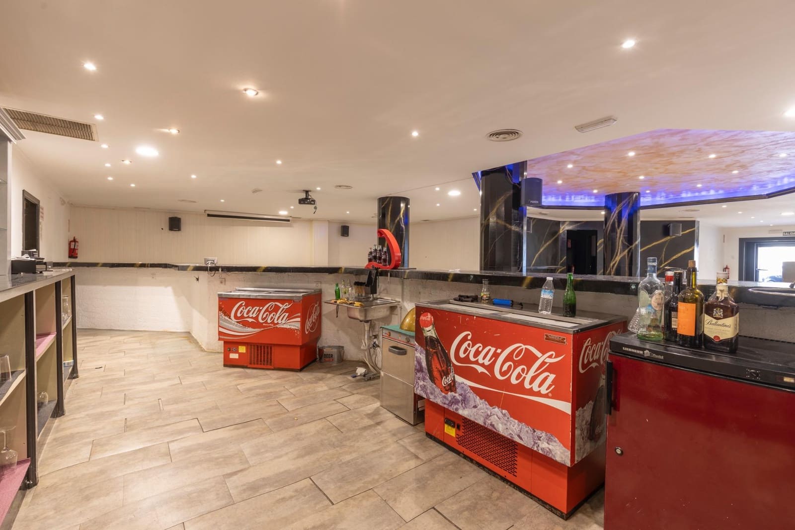 Commercial for sale in Motril - € 195,000 (Ref: 9443225)