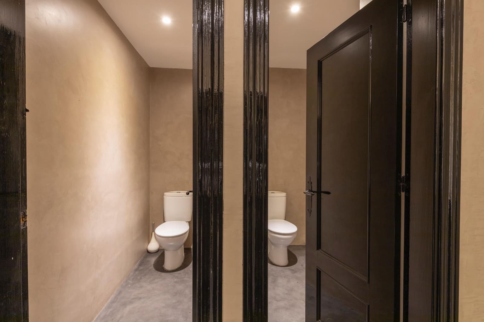 Commercial for sale in Motril - € 195,000 (Ref: 9443225)