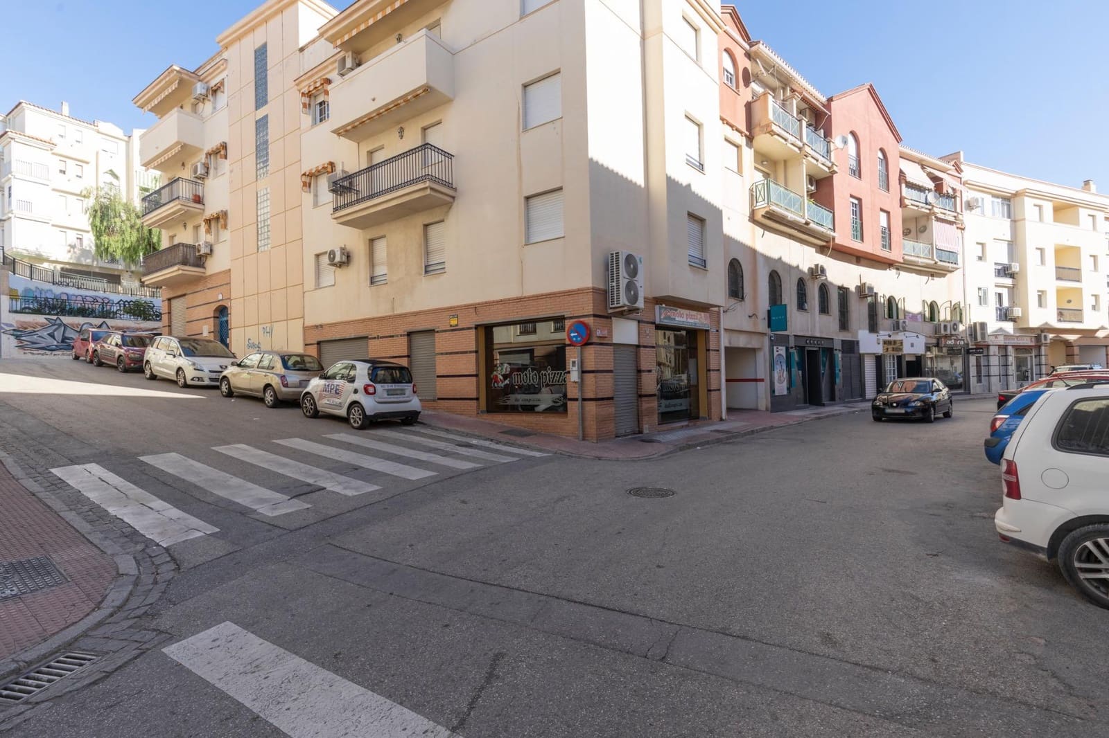 Commercial for sale in Motril - € 195,000 (Ref: 9443225)