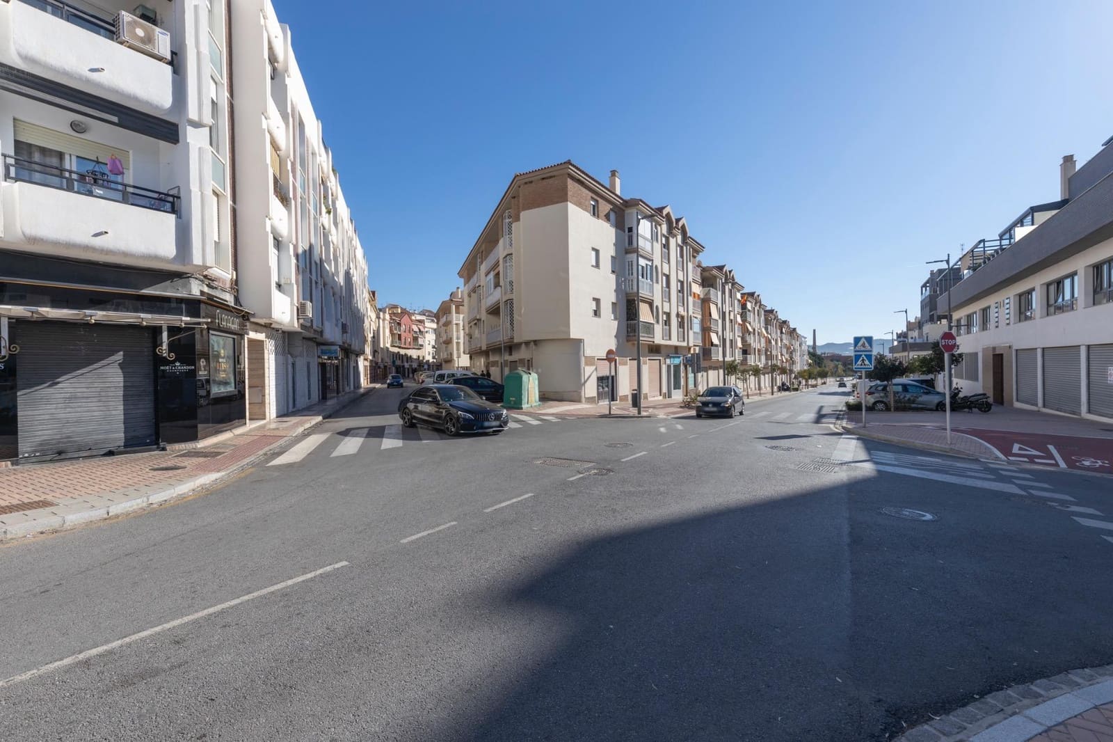 Commercial for sale in Motril - € 195,000 (Ref: 9443225)