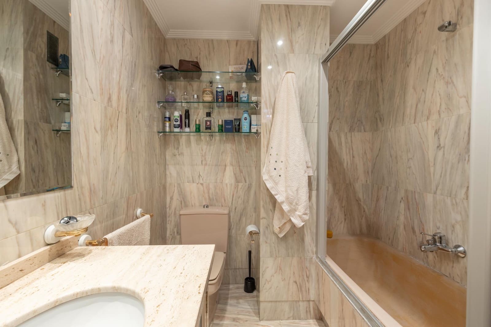 5 makuuhuone Asunto myytävänä paikassa Granada kaupunki - 395 000 € (Ref: 9443237)