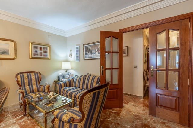 5 sypialnia Mieszkanie na sprzedaż w Centro, Miasto Grenada - 395 000 € (Ref: 9443237)