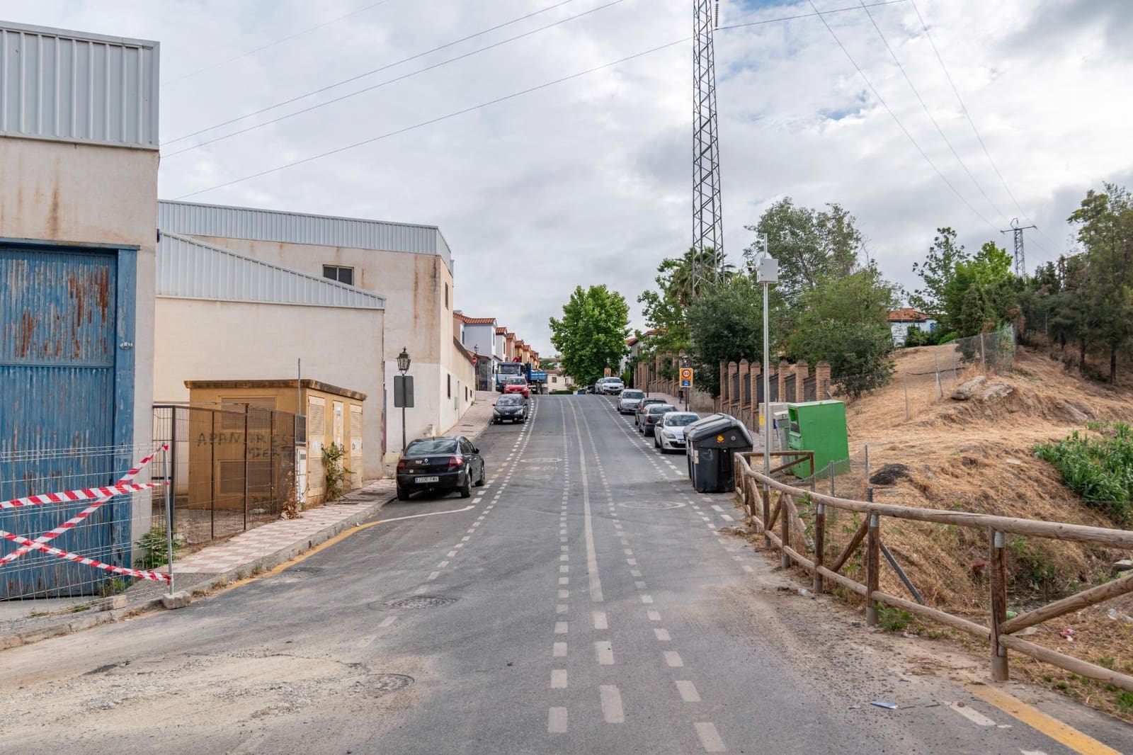 Business for sale in Jun with garage - € 88,000 (Ref: 9443240)