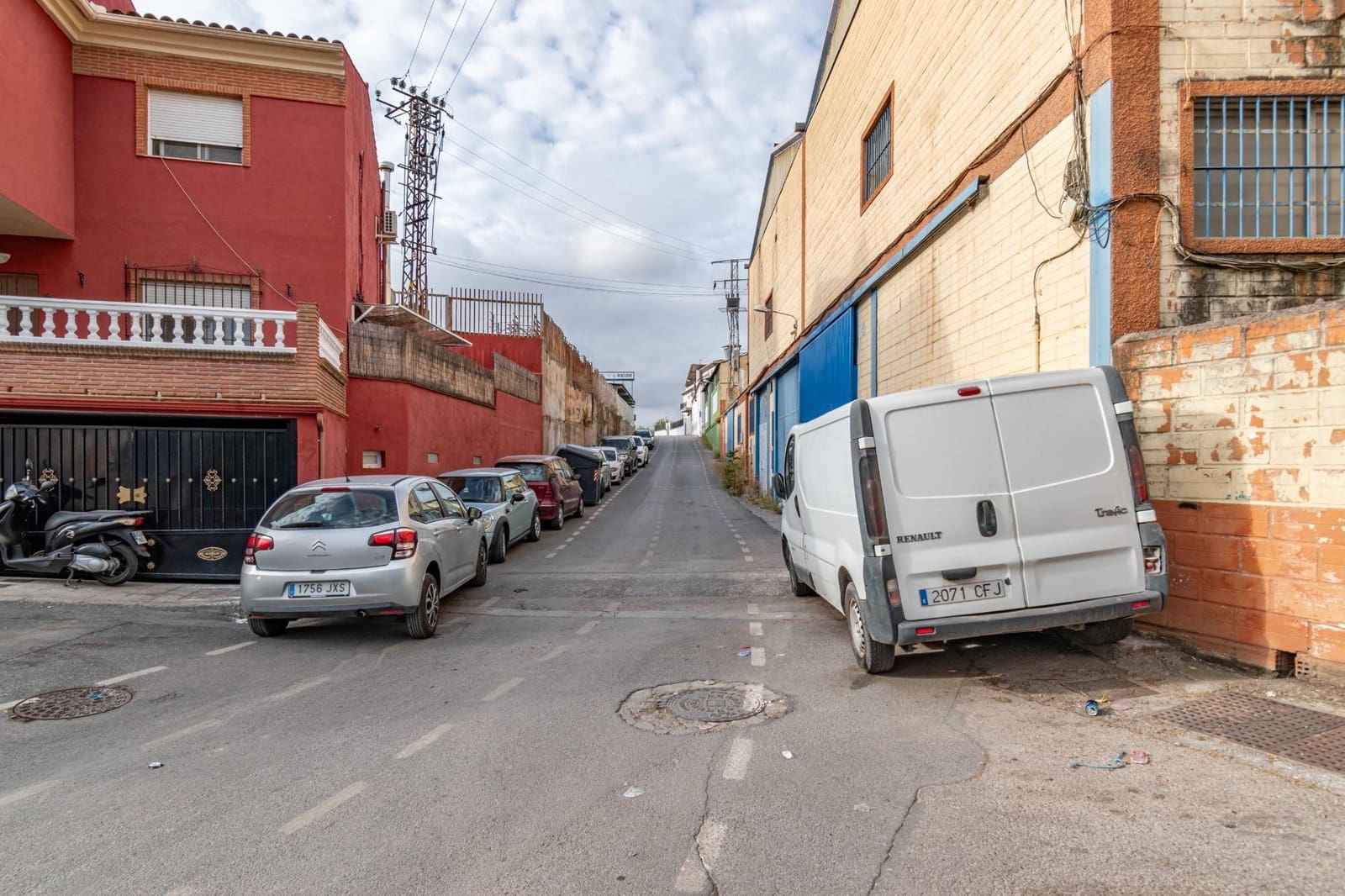 Business for sale in Jun with garage - € 88,000 (Ref: 9443240)