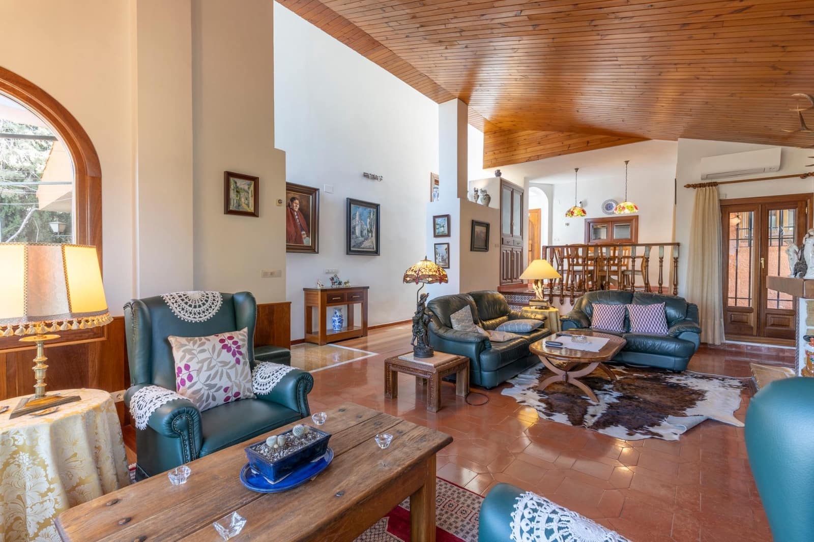 6 soveværelse Villa til salg i Huetor Vega med garage - € 850.000 (Ref: 9443243)