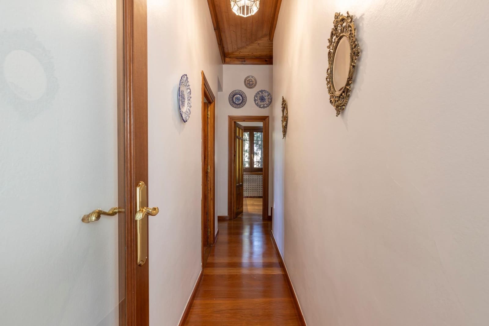 6 soveværelse Villa til salg i Huetor Vega med garage - € 850.000 (Ref: 9443243)