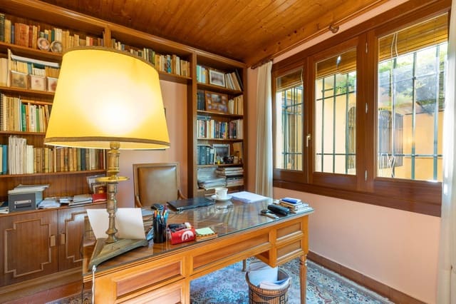 6 soveværelse Villa til salg i Huétor Vega med garage - € 850.000 (Ref: 9443243)