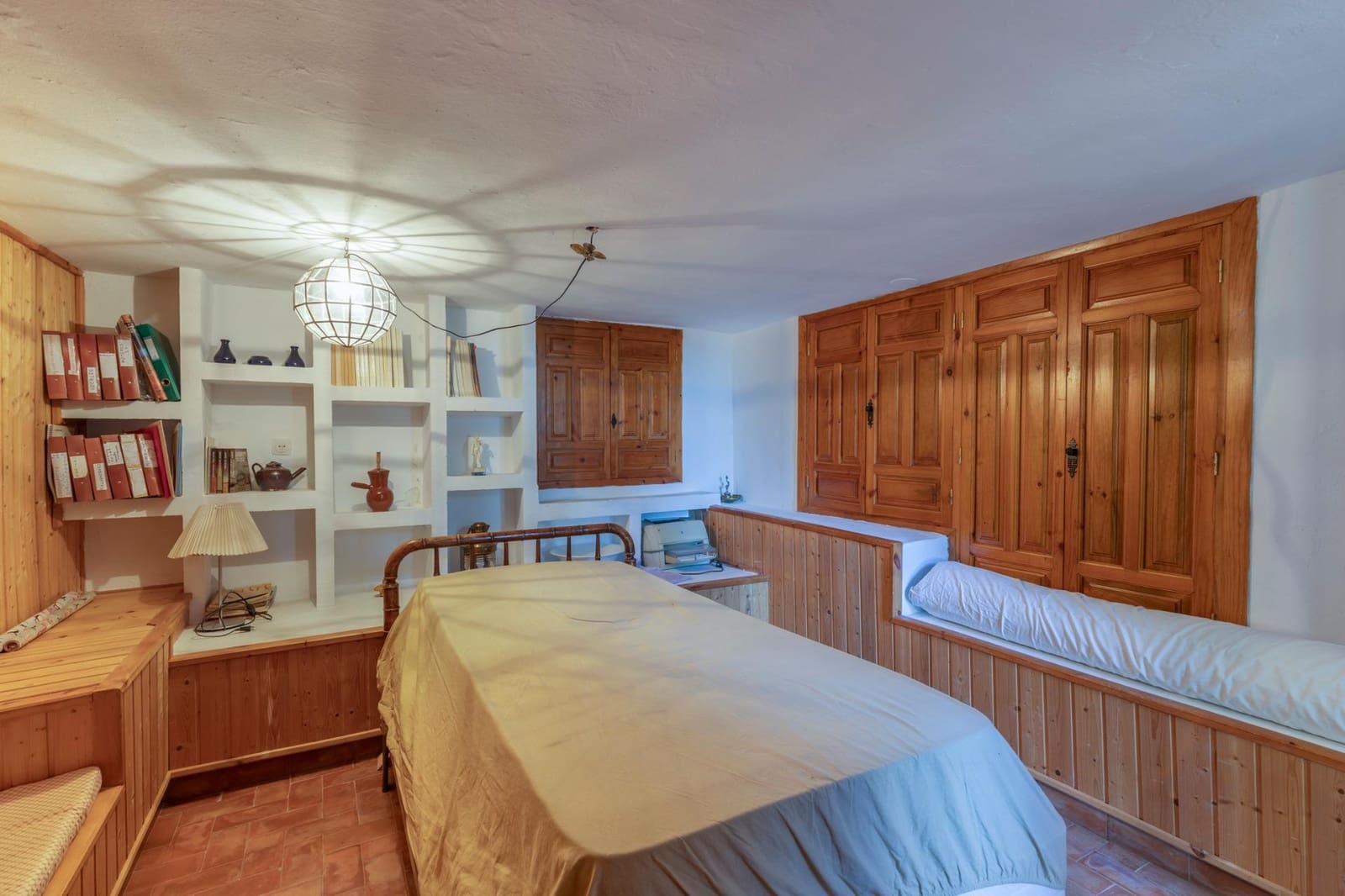 6 soveværelse Villa til salg i Huetor Vega med garage - € 850.000 (Ref: 9443243)