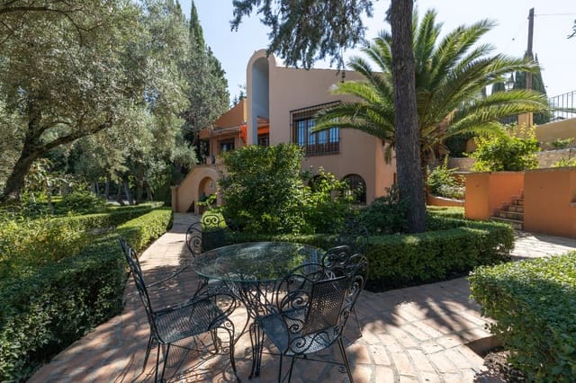 6 soveværelse Villa til salg i Huétor Vega med garage - € 850.000 (Ref: 9443243)