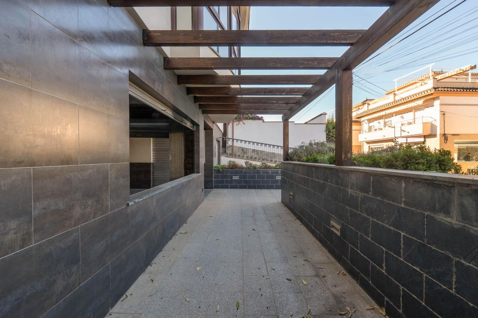 Local Commercial à vendre à Cajar - 95 000 € (Ref: 9443245)