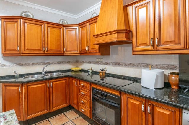 Adosado de 3 habitaciones en Salar en venta con garaje - 159.000 € (Ref: 9443246)