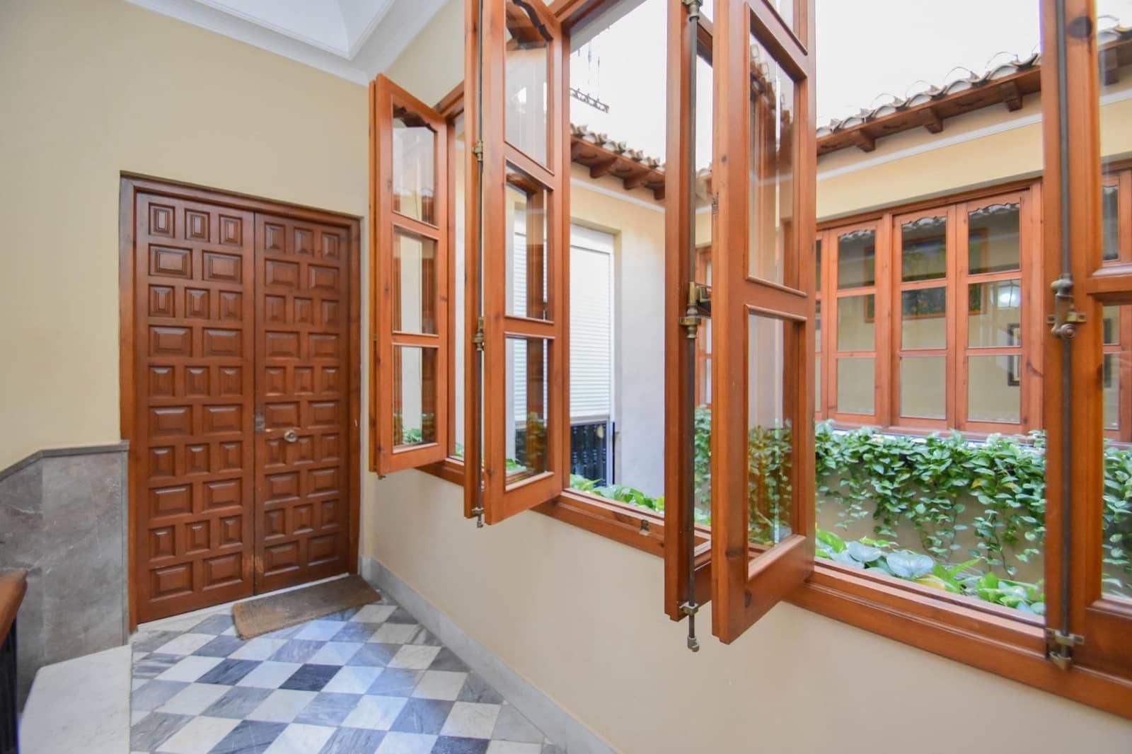 4 makuuhuone Kaupallinen myytävänä paikassa Almunecar - 995 000 € (Ref: 9443248)