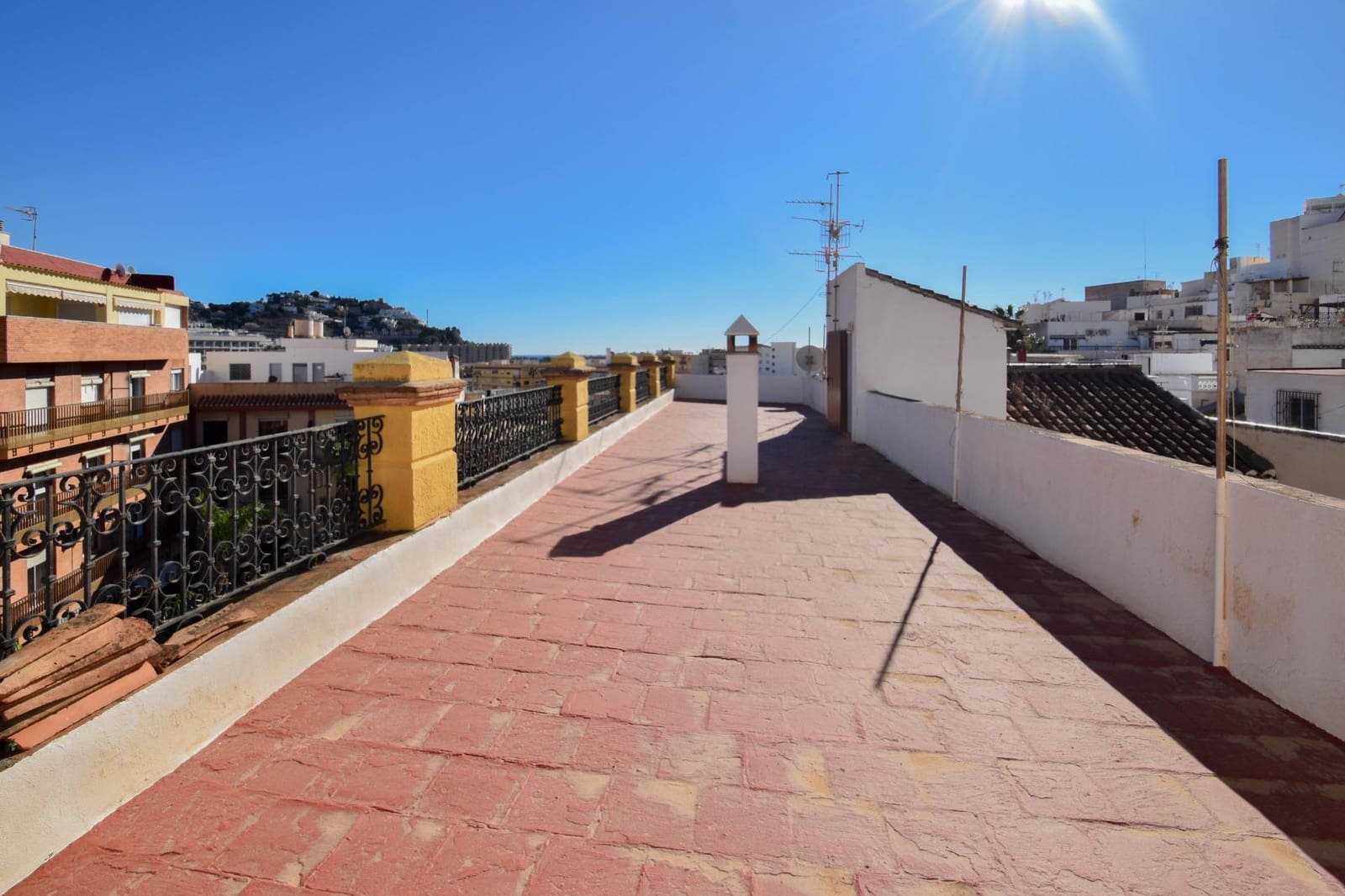 4 makuuhuone Kaupallinen myytävänä paikassa Almunecar - 995 000 € (Ref: 9443248)