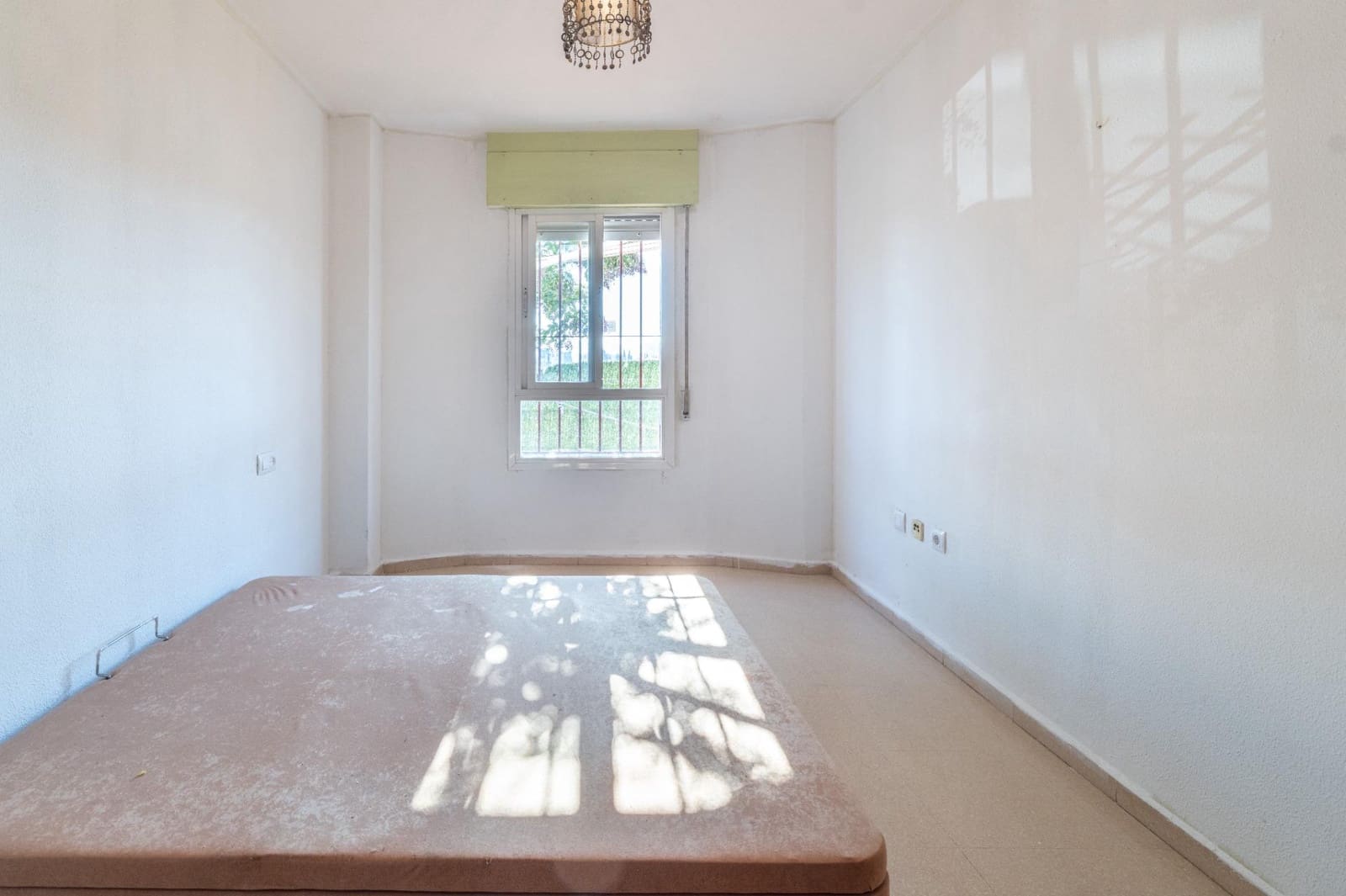 3 slaapkamer Flat te koop in Maracena met garage - € 189.000 (Ref: 9446310)