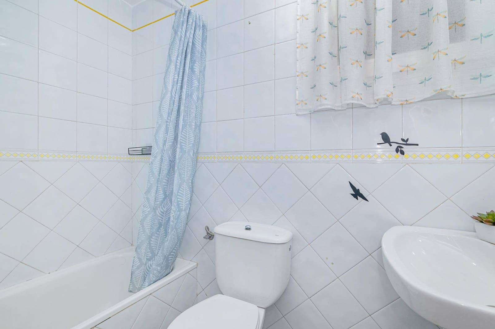 3 bedroom Flat for sale in Cenes de la Vega with pool garage - € 199,000 (Ref: 9446311)