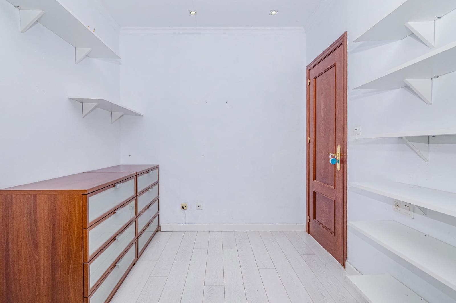 3 bedroom Flat for sale in Cenes de la Vega with pool garage - € 199,000 (Ref: 9446311)