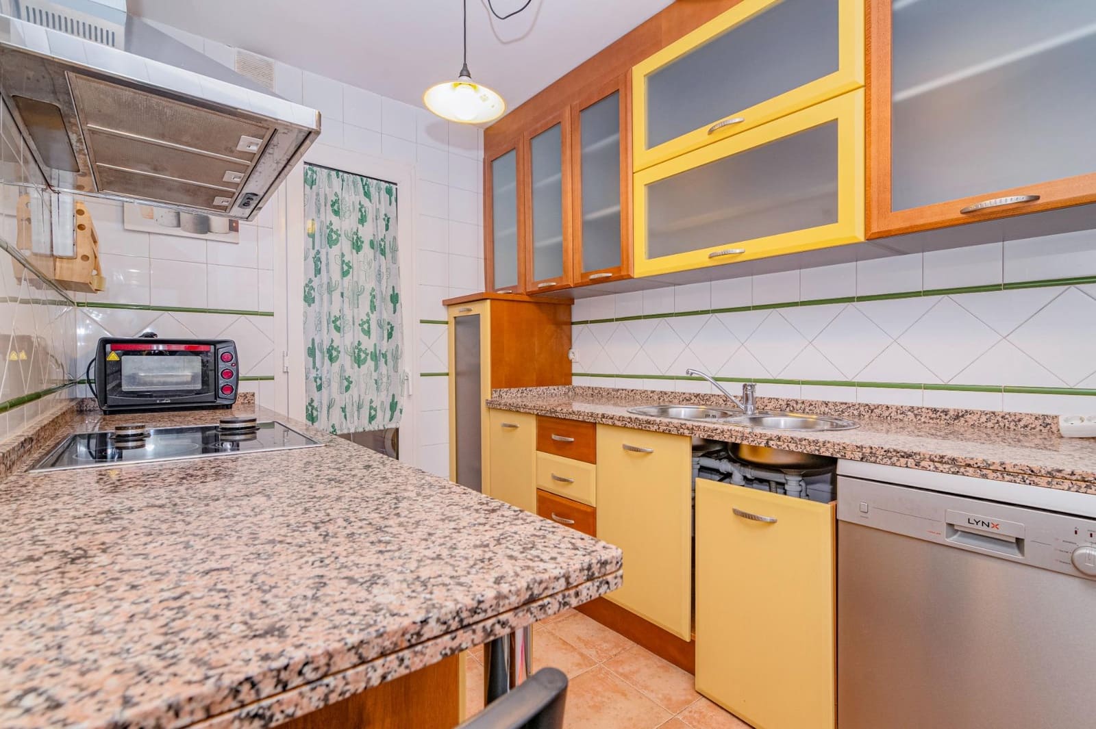 3 bedroom Flat for sale in Cenes de la Vega with pool garage - € 199,000 (Ref: 9446311)