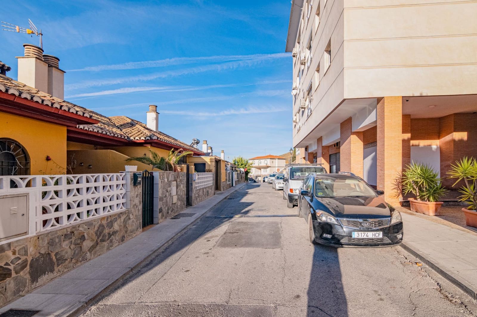 3 bedroom Flat for sale in Cenes de la Vega with pool garage - € 199,000 (Ref: 9446311)