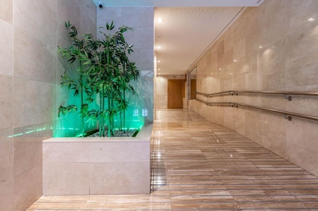 3 soverom Leilighet til salgs i Camino de Ronda - Rosaleda, Granada by - € 340 000 (Ref: 9450623)