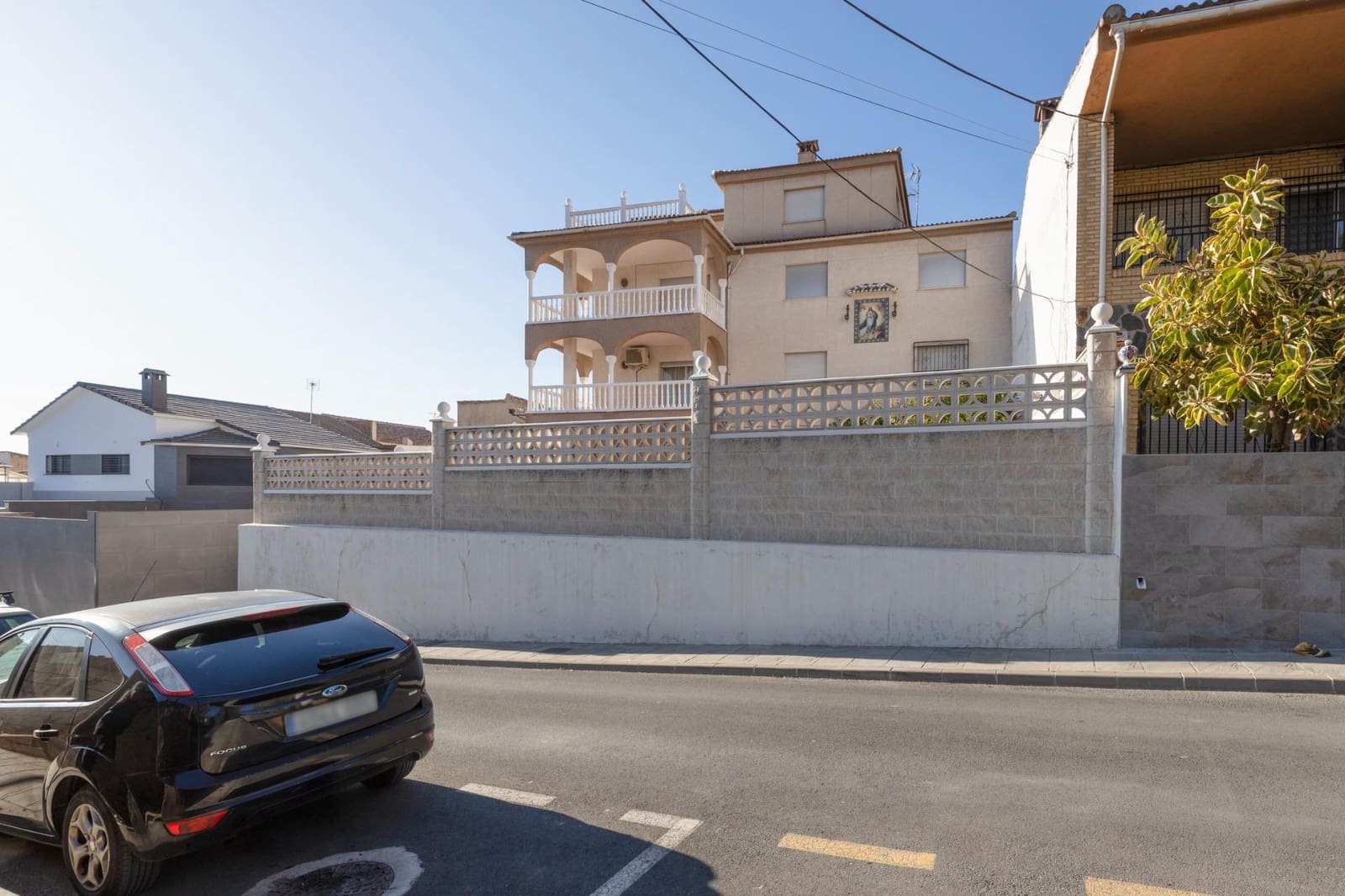 10 camera da letto Villetta Bifamiliare in vendita in Jun con garage - 540.000 € (Rif: 9450625)