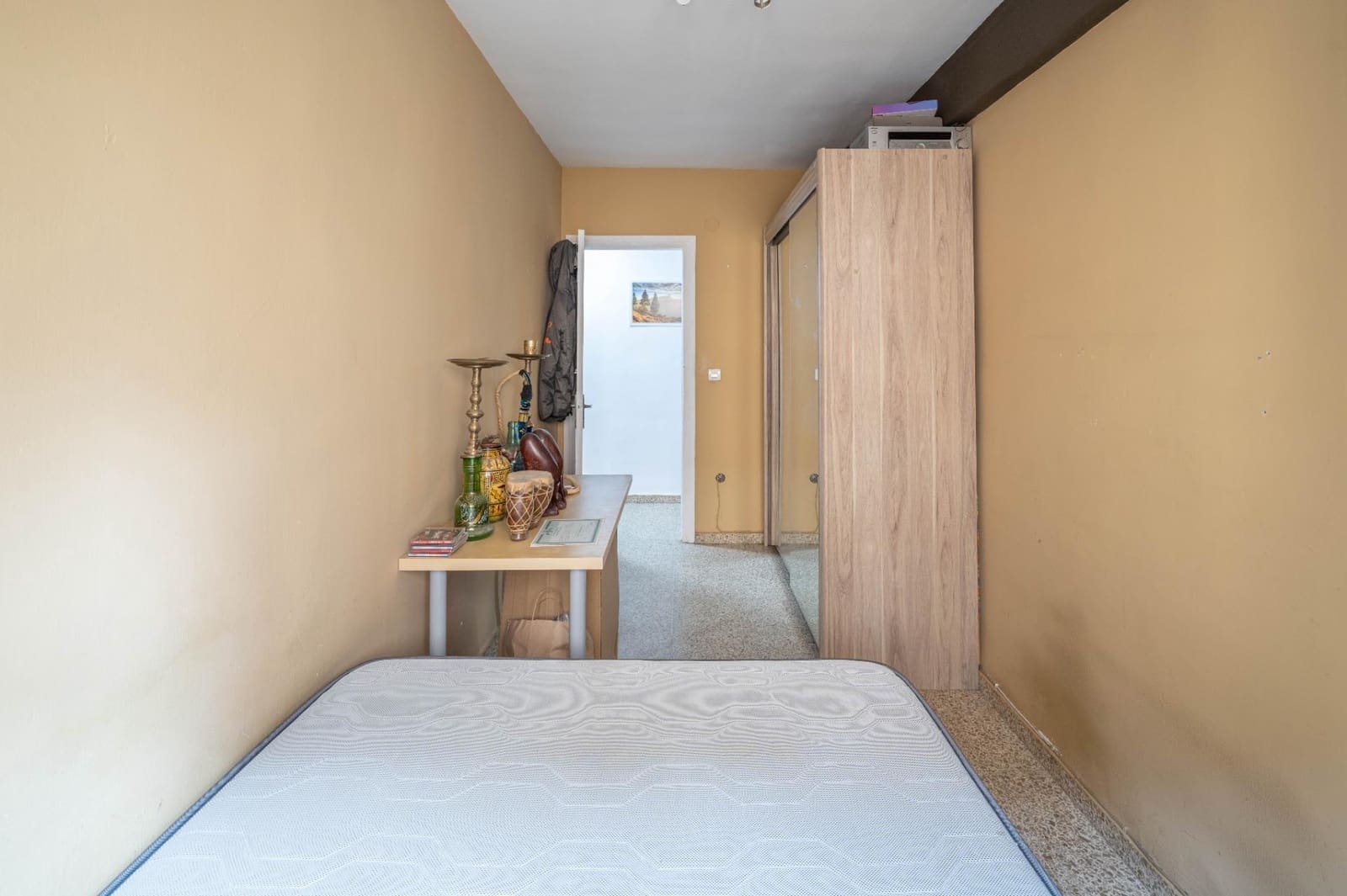 Piso de 3 habitaciones en Granada ciudad en venta - 215.000 € (Ref: 9462060)