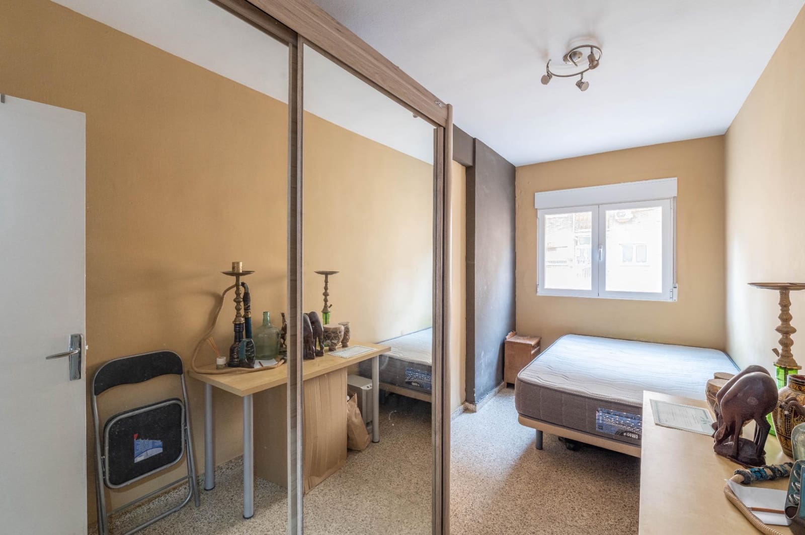 Piso de 3 habitaciones en Granada ciudad en venta - 215.000 € (Ref: 9462060)