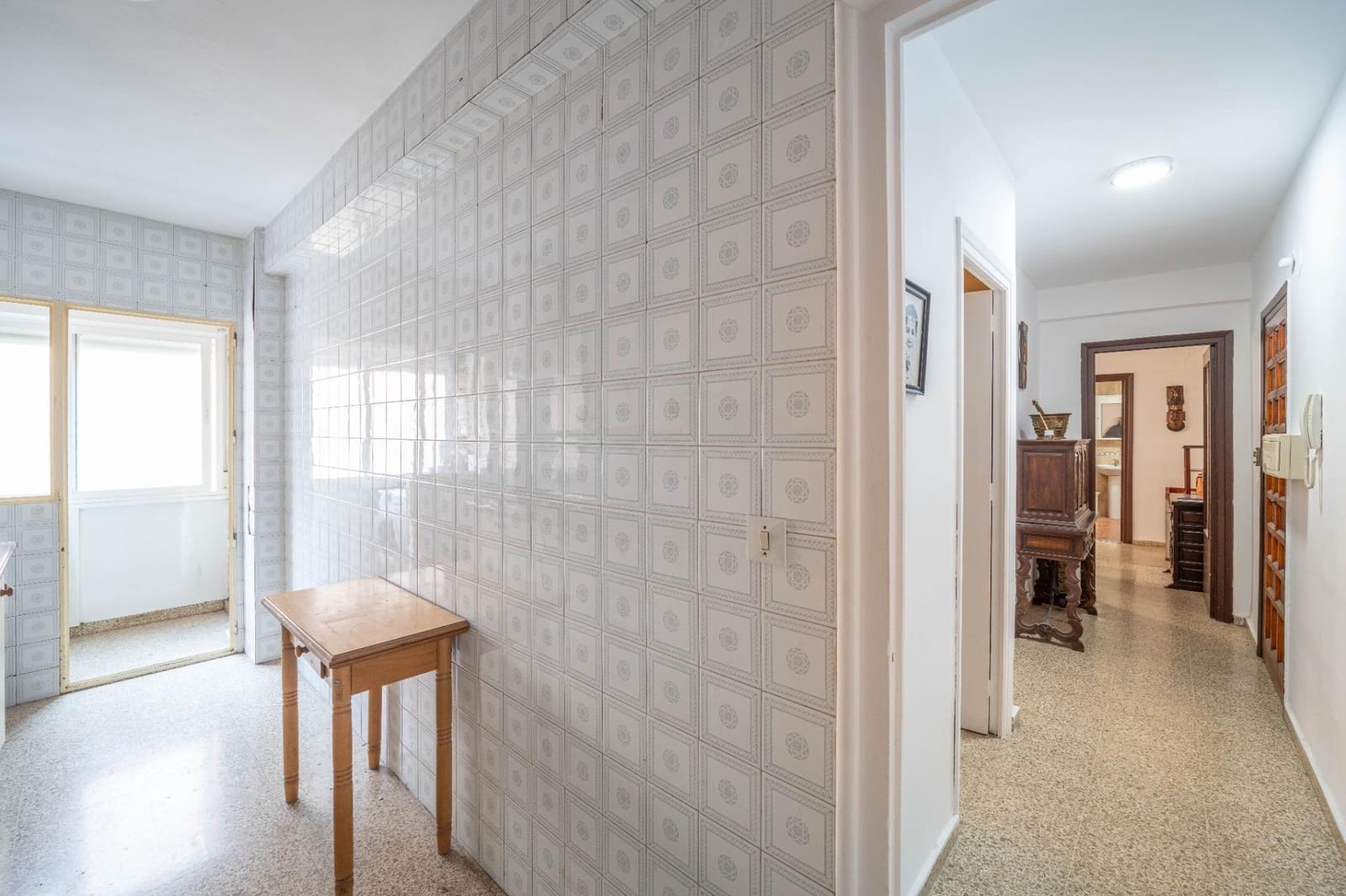 Piso de 3 habitaciones en Granada ciudad en venta - 215.000 € (Ref: 9462060)