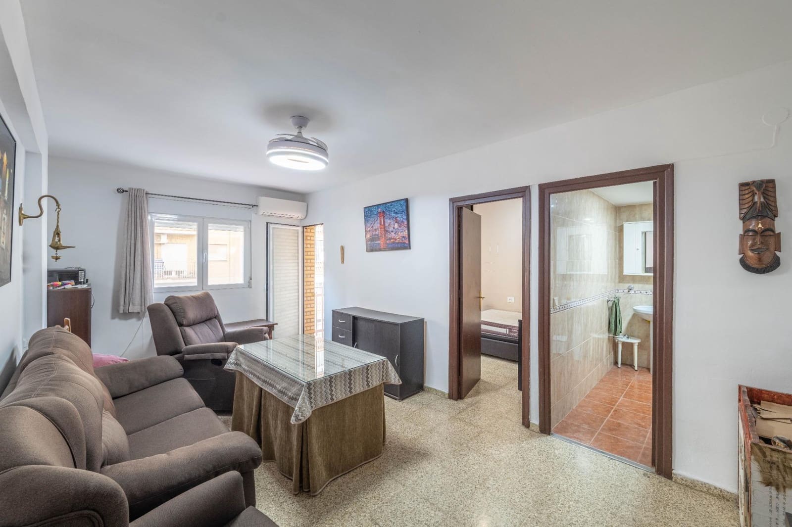 Piso de 3 habitaciones en Granada ciudad en venta - 215.000 € (Ref: 9462060)