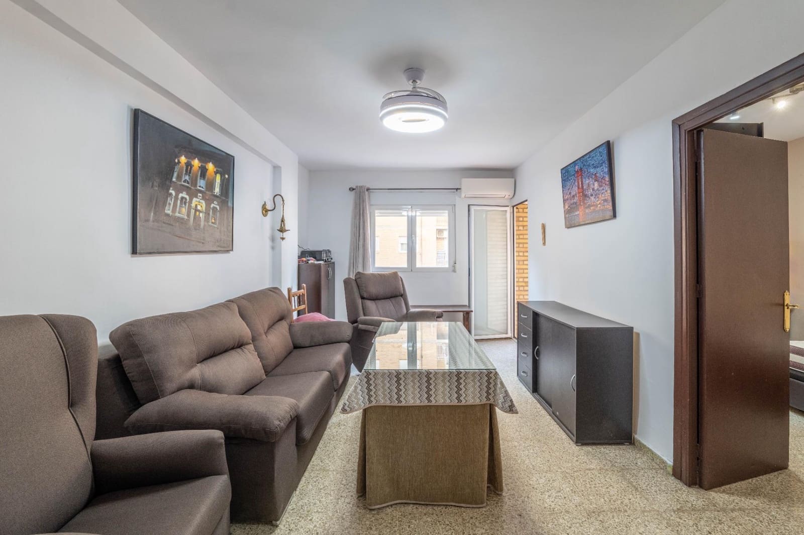 Piso de 3 habitaciones en Granada ciudad en venta - 215.000 € (Ref: 9462060)