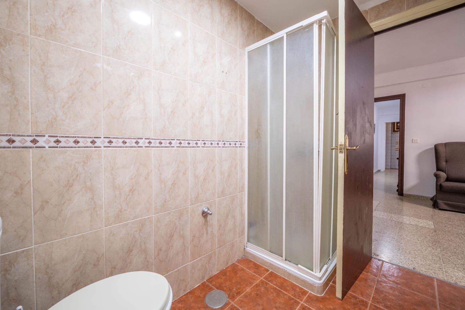 Piso de 3 habitaciones en Granada ciudad en venta - 215.000 € (Ref: 9462060)