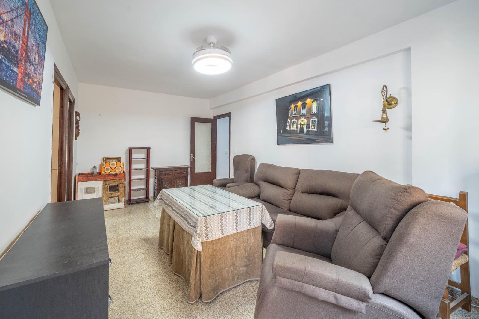Piso de 3 habitaciones en Granada ciudad en venta - 215.000 € (Ref: 9462060)