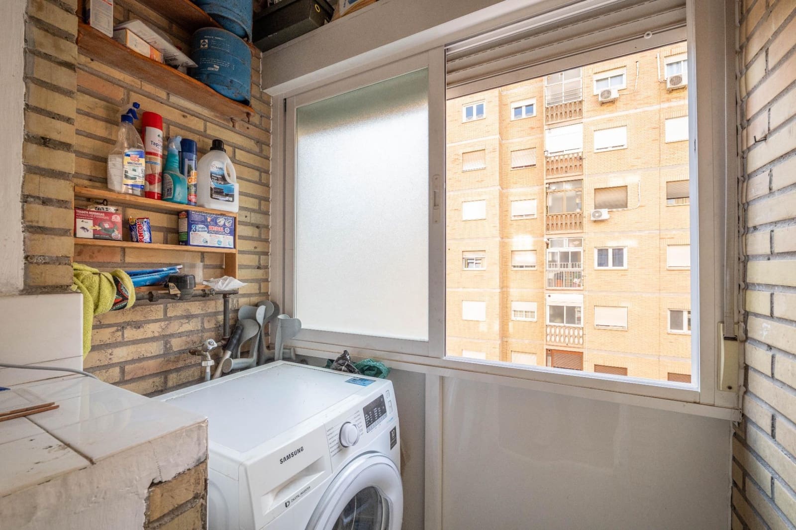 Piso de 3 habitaciones en Granada ciudad en venta - 215.000 € (Ref: 9462060)