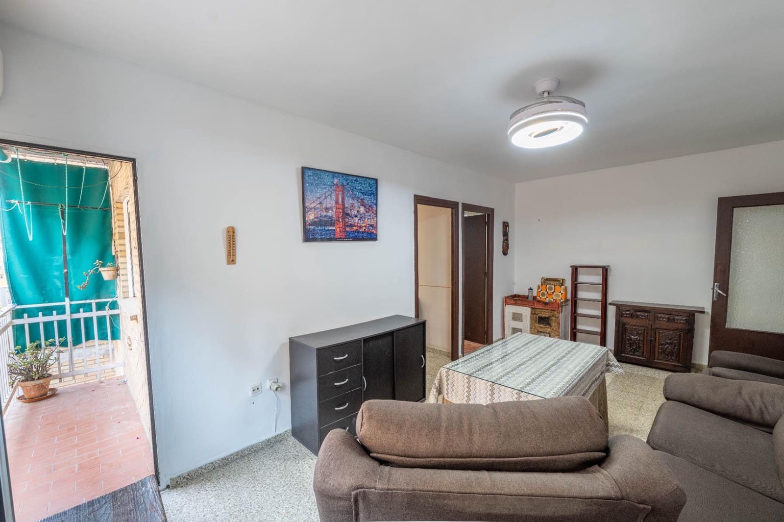 Piso de 3 habitaciones en Granada ciudad en venta - 215.000 € (Ref: 9462060)