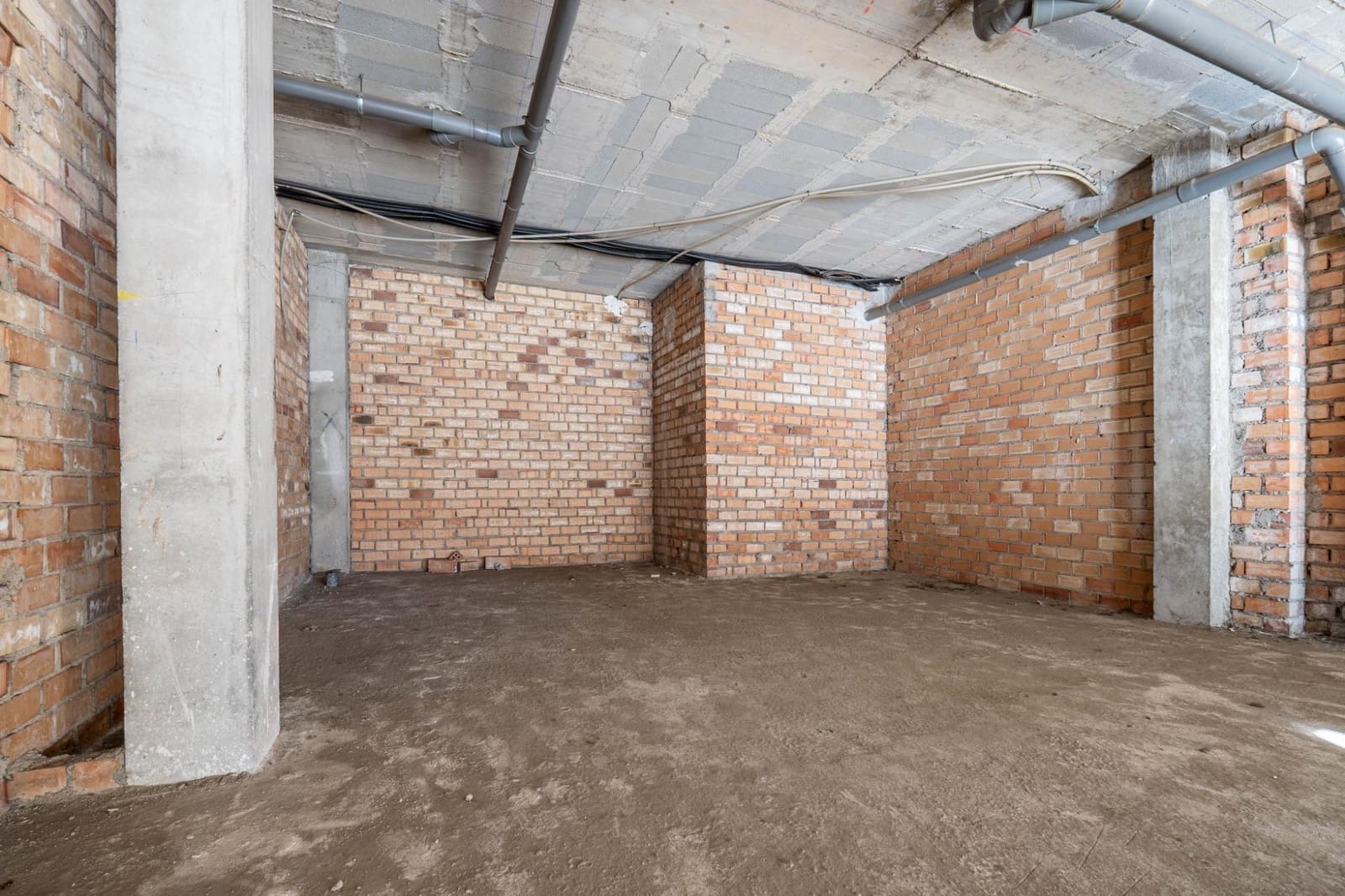 Local Comercial en Ogíjares en venta - 94.900 € (Ref: 9462061)