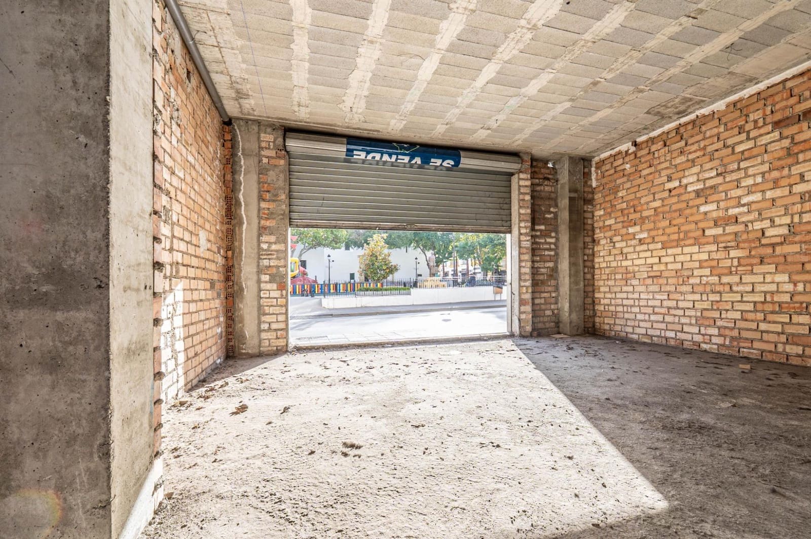 Local Comercial en Ogíjares en venta - 94.900 € (Ref: 9462061)