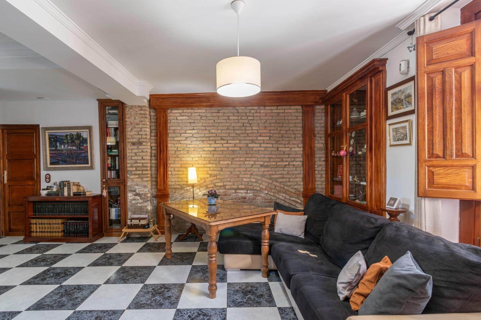 5 Zimmer Villa zu verkaufen in Granada Stadt mit Pool - 350.000 € (Ref: 9462573)