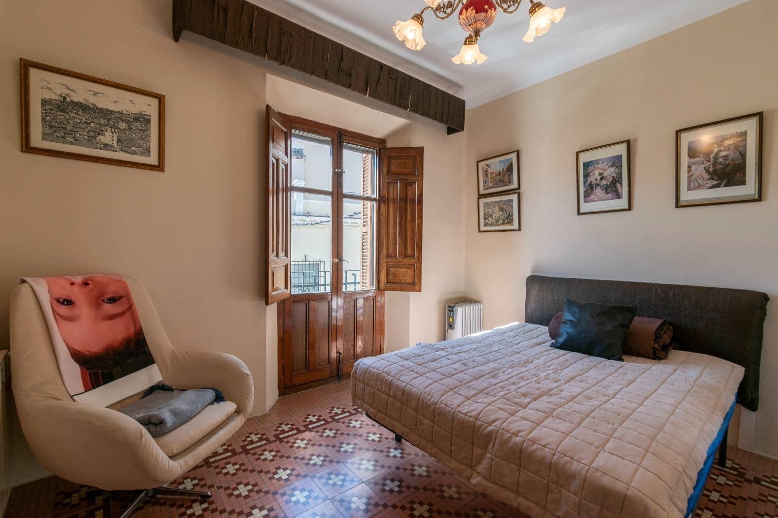 5 Zimmer Villa zu verkaufen in Granada Stadt mit Pool - 350.000 € (Ref: 9462573)